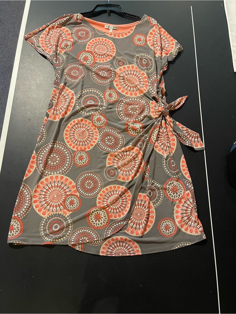 Robbie Bee Coral and Gray Paisley Print Top
